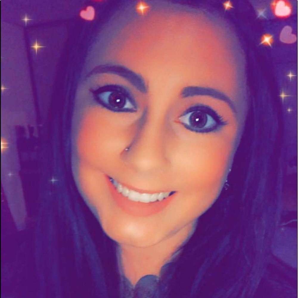 Meet your Posher, Andrea